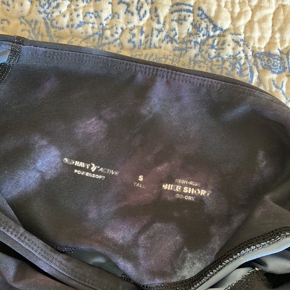 Old navy power soft high waisted bike shorts - Picture 4 of 6